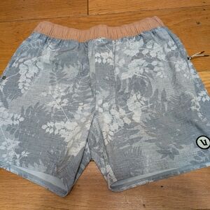 Vuori Mens Cape Shorts